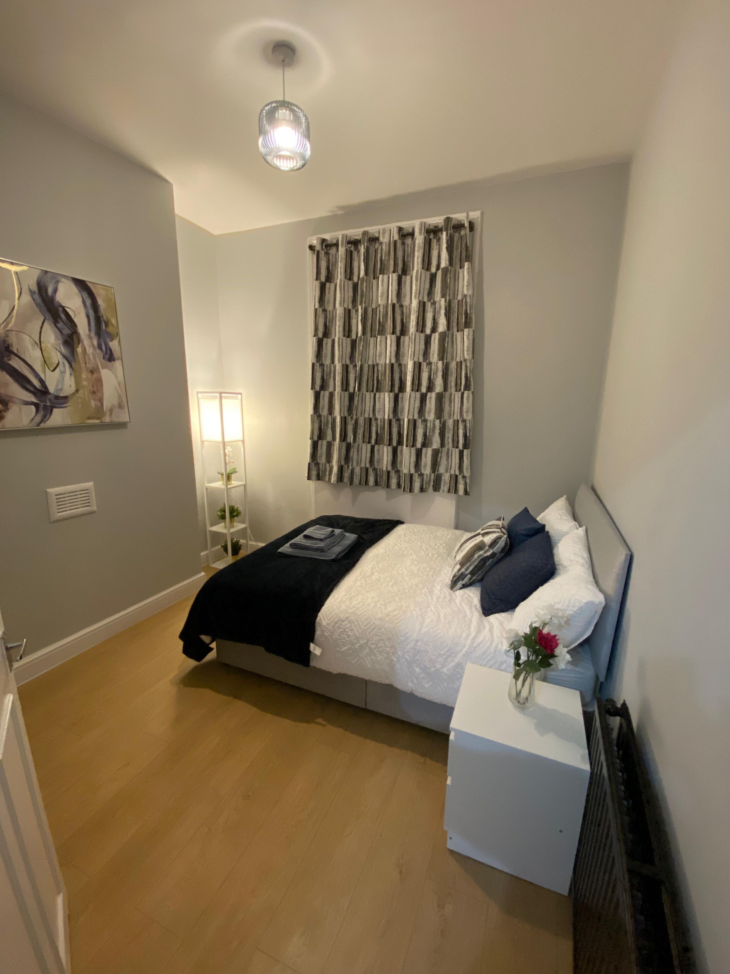 Iron/ironing board, free WiFi, bed sheets