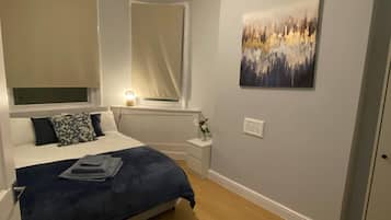 Iron/ironing board, free WiFi, bed sheets