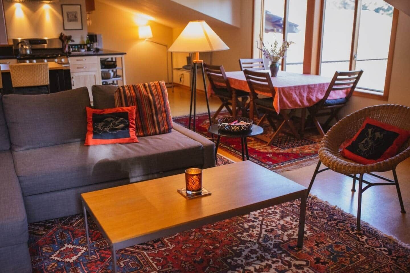 Televisie en een open haard