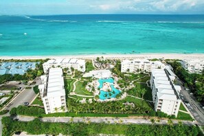 Exterior - Beachfront One Bdrm on Grace Bay at Alexandra Resort in Turks and Caicos (Grace Bay, Providenciales)