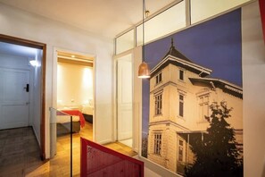 2 habitaciones, tabla de planchar con plancha, wifi y ropa de cama 