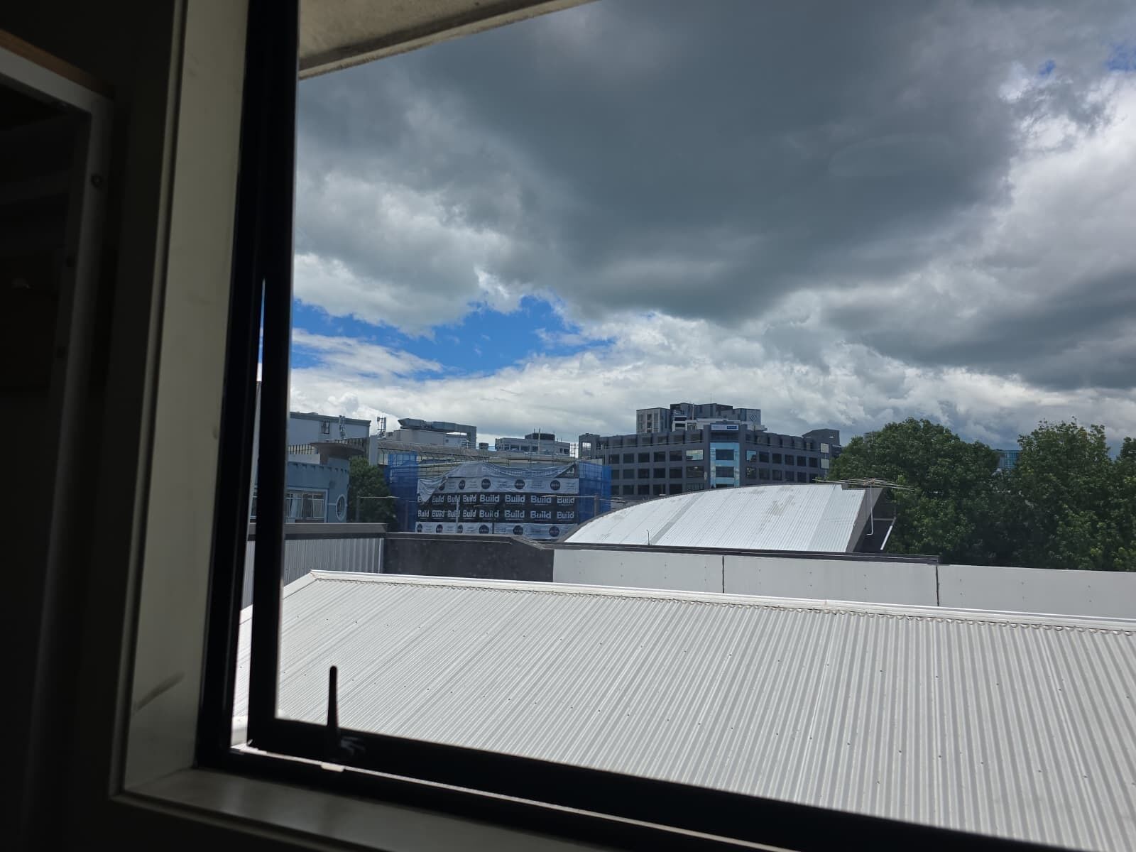 Pemandangan dari hartanah