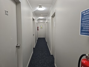 Hallway - SpinCity Lodge Auckland (Auckland)