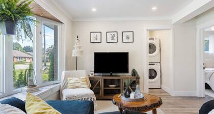 Modern & Cozy 3 Bd Retreat Near GGH · Downtown · University of Guelph · +Parking