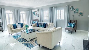 Unclassified image, 2 of 18, button - Beachfront Luxury in Cable Beach West - Sleeps 6+ (Nassau)