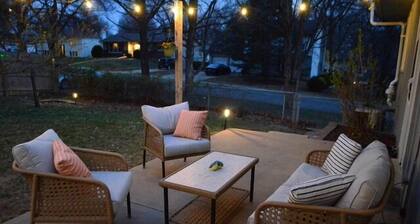 King Beds| Quiet & Walkable| Fenced Yard