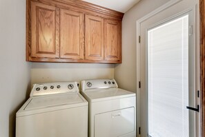 Interior - Lake House Retreat on Lake Granbury! A Guest Favorite! (Granbury)