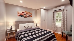 2 bedrooms, iron/ironing board, free WiFi, bed sheets - Perfect private and secure 2-bedroom cottage in beautiful Arden, NC (Arden)