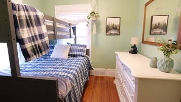 4 habitaciones, tabla de planchar con plancha y wifi gratis