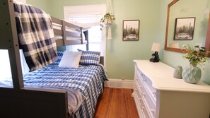 4 habitaciones, tabla de planchar con plancha y wifi gratis 