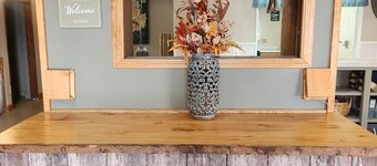 Cozy 3-bedroom motel in Bartley ideal for hunters or families.
