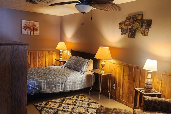 3 bedrooms, desk, travel crib, free WiFi