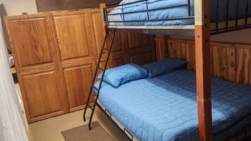 3 soveværelser, skrivebord, weekendseng, gratis Wi-Fi