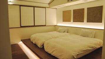 ラグジュアリー タウンホーム 禁煙 キッチン | 羽毛の掛け布団、セーフティボックス (室内)、ノートパソコン用作業スペース、アイロン / アイロン台