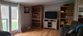 Lakeside Haven 
Come enjoy the relaxing stay next to the Lake with nature sounds