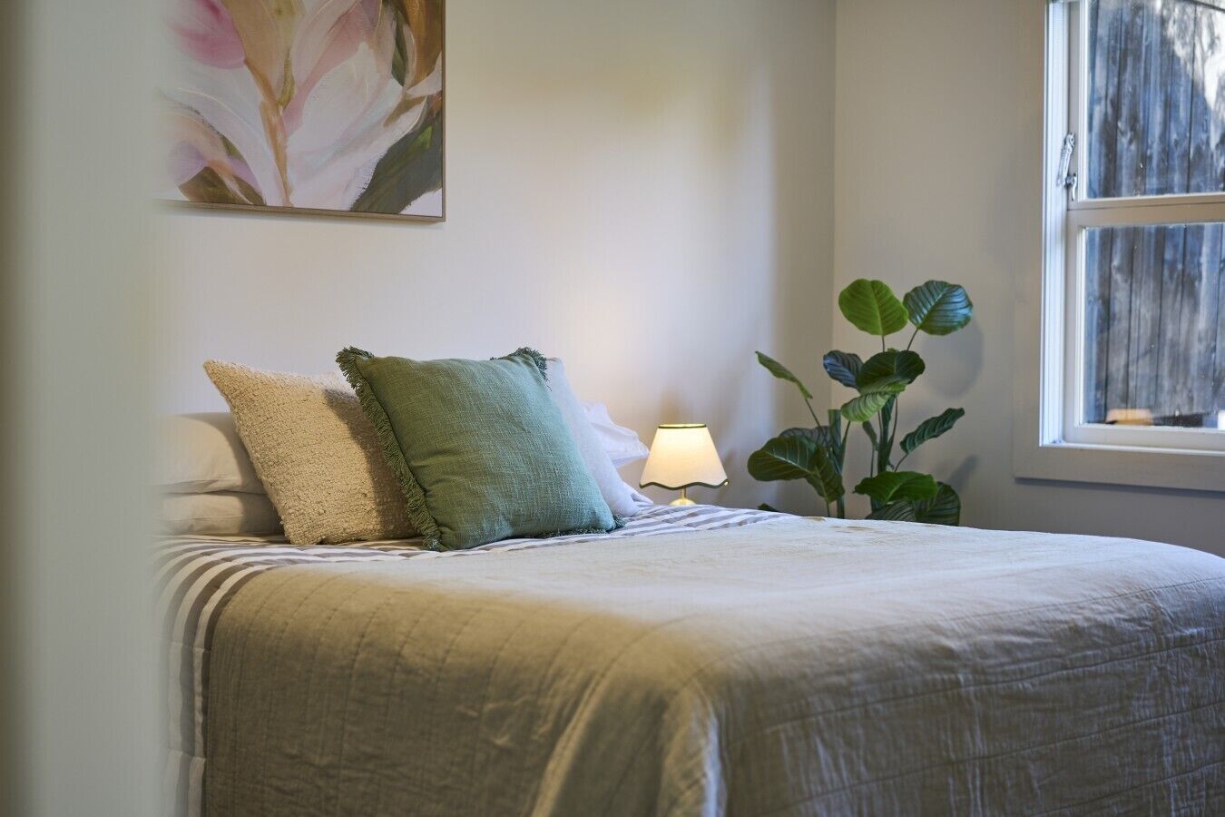 Desk, iron/ironing board, free WiFi, bed sheets