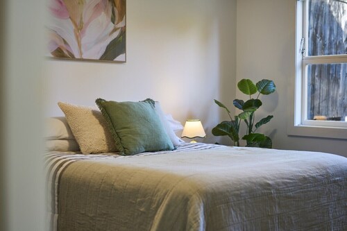 A Real Ponsonby Treat — Two Bedrooms, Parking