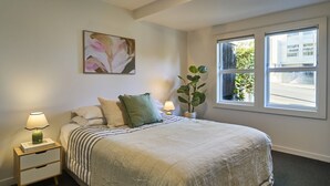 1 habitación, escritorio, tabla de planchar con plancha y wifi gratis 
