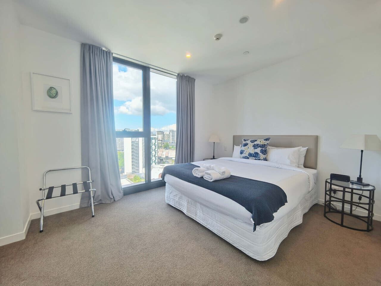 Iron/ironing board, WiFi, bed sheets