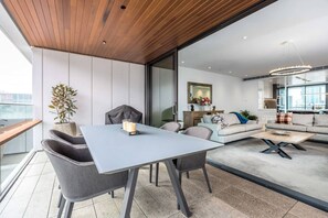 Interior - Luxury 3 Bed with Exquisite Harbour View & Parking (Auckland)