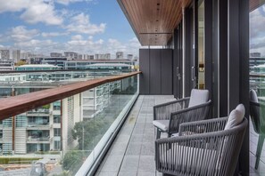 Property grounds - Luxury 3 Bed with Exquisite Harbour View & Parking (Auckland)