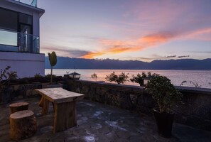 Comfort Double Room, Patio, Sea View | Terrace/patio - Dali Sky & Erhai Sea View Holiday Inn (Dali)