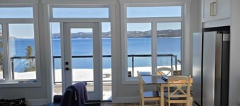 Cozy Beachfront Cottage Retreat w/ Loft Workspace, Stunning Views & Beach Access