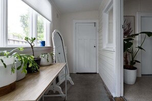 Interior - Homey East Launceston Retreat (Launceston City)