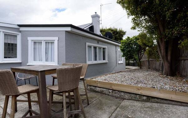 Cosy East Launceston Escape