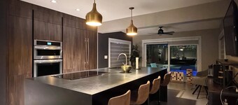Casa Solea Miami • Pool Home w/ Workspaces + Master Office & Daybed