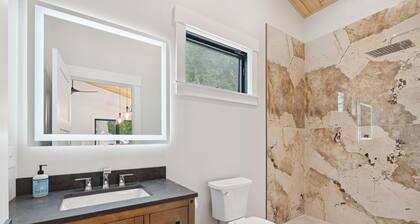 Lakeside Casita with Hot Tub: little Sebago Lake