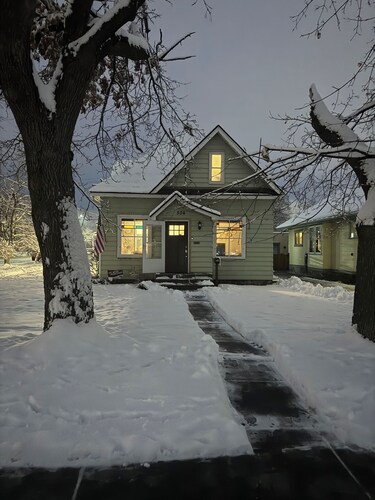 Woodford - Walk to campus & down town Missoula