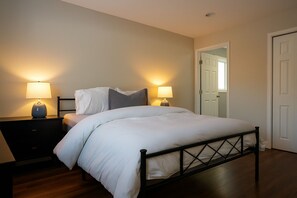 Schreibtisch, kostenloses WLAN, Bettwäsche