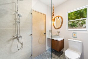 Hair dryer, towels - Modern, Spacious & Steps to the Ocean (Playa Langosta)