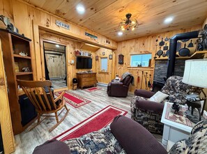 Älytelevisio, DVD-soitin, kirjoja