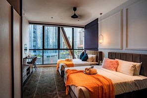 Iron/ironing board, free WiFi - Scarletz Suites KLCC Near Twin Towers (Kuala Lumpur)