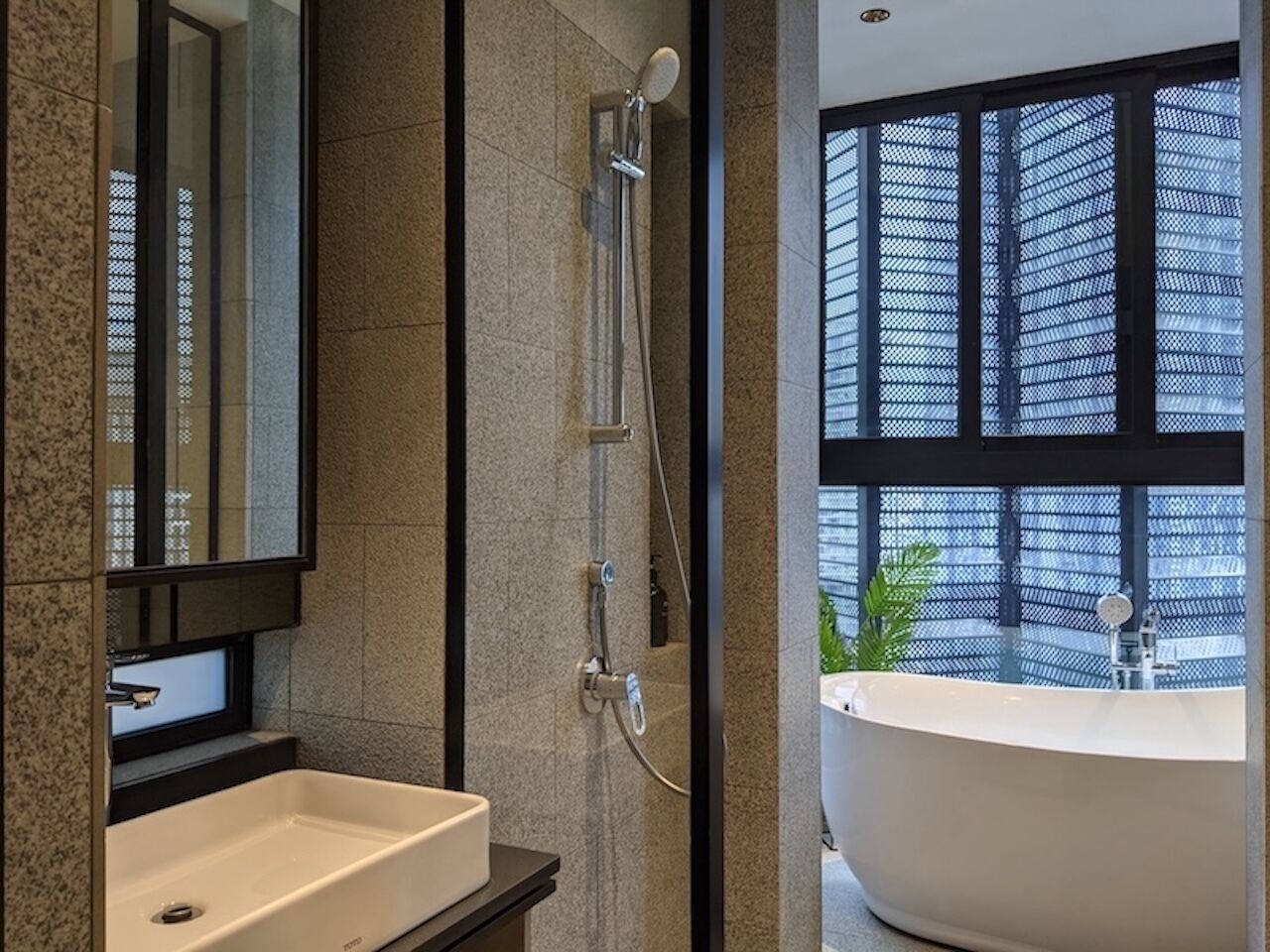 Estudio de lujo | Baño | Secador de pelo, bidé, toallas y jabón