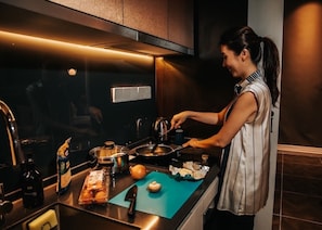 Private kitchen - Scarletz Suites KLCC Near Twin Towers (Kuala Lumpur)