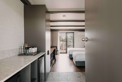 The Black Dolphin Motel