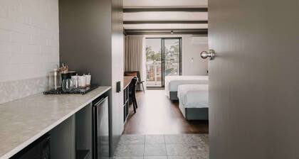 The Black Dolphin Motel