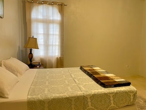Iron/ironing board, WiFi, bed sheets - Abigail's Esmeralda - 2 bedroom Apartment (Tortola)