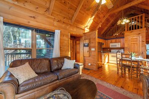 Televisión y chimenea 