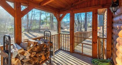 Creekside Log Cabin Retreat in Black Mountain