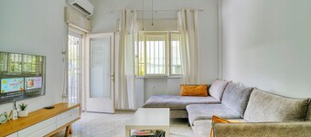 2-bedroom apartment in welcoming Haifa perfect for your stay