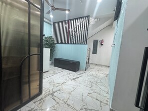 Siddeområde i lobbyen