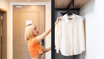 Iron/ironing board, free WiFi, bed sheets