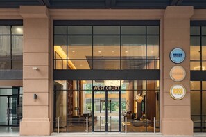 Front of property - Mossaz Suites Walk to Empire City Mall (Petaling Jaya)