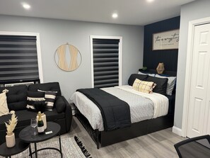 1 habitación, tabla de planchar con plancha, wifi y ropa de cama 