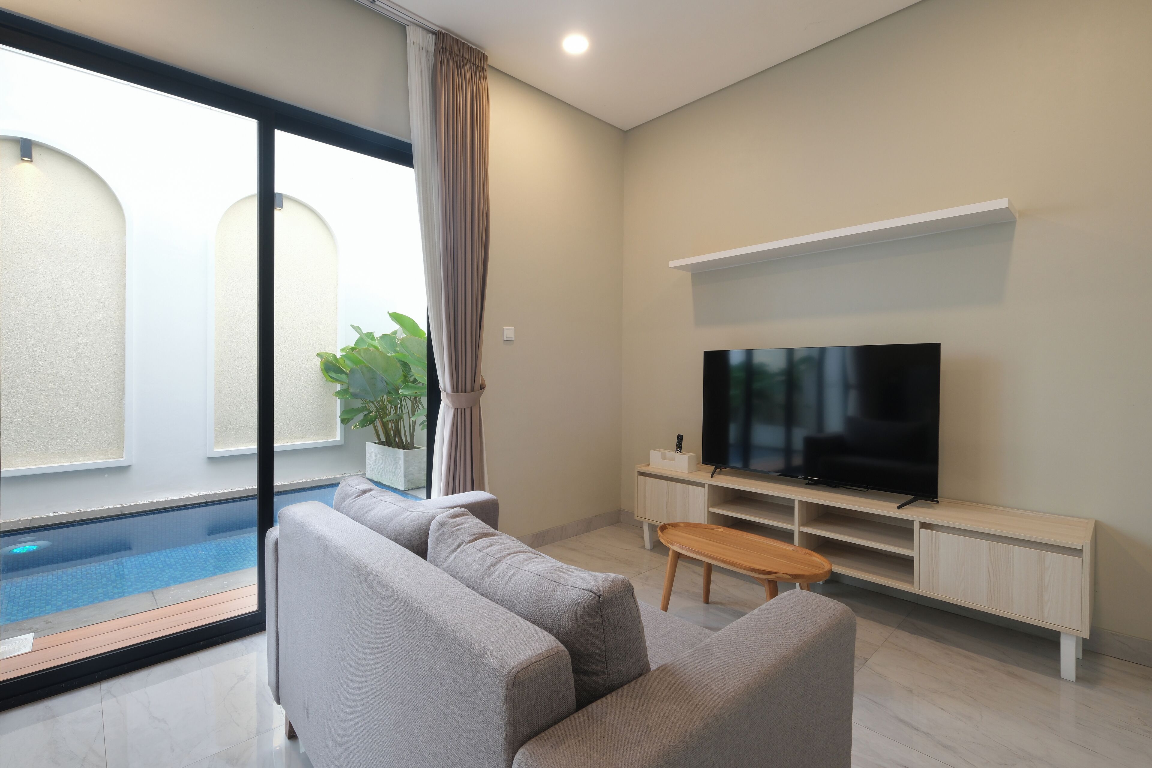 Deluxe Villa, 2 Bedrooms, Balcony, Garden View | Living area