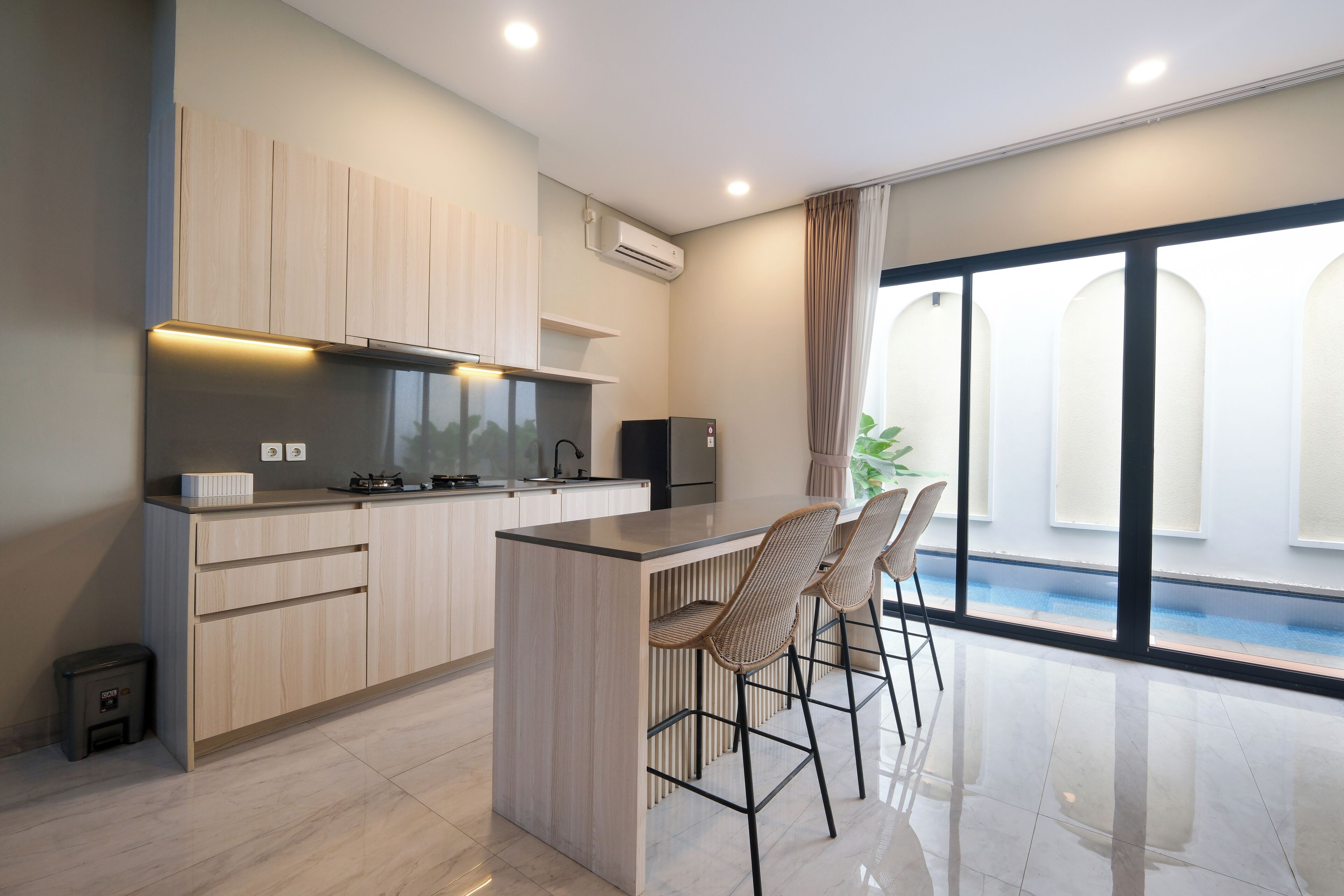 Deluxe Villa, 2 Bedrooms, Balcony, Garden View | Private kitchen